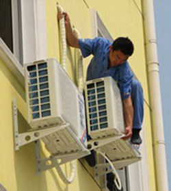 ���b�Ҿߡ����{